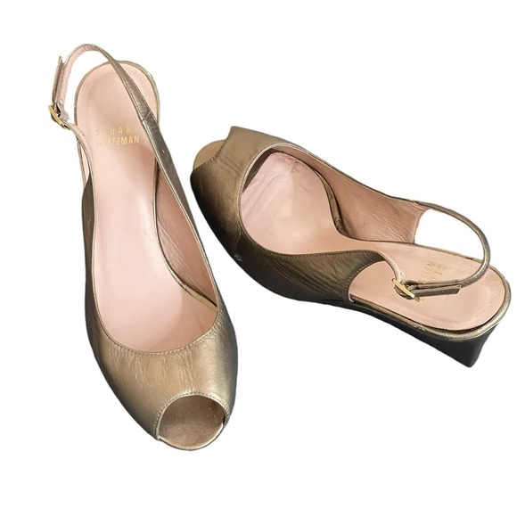 Stuart Weitzman Metallic Gold Leather Peep
Toe Wedge Sandals Size 7.5M - Picture 6 of 13